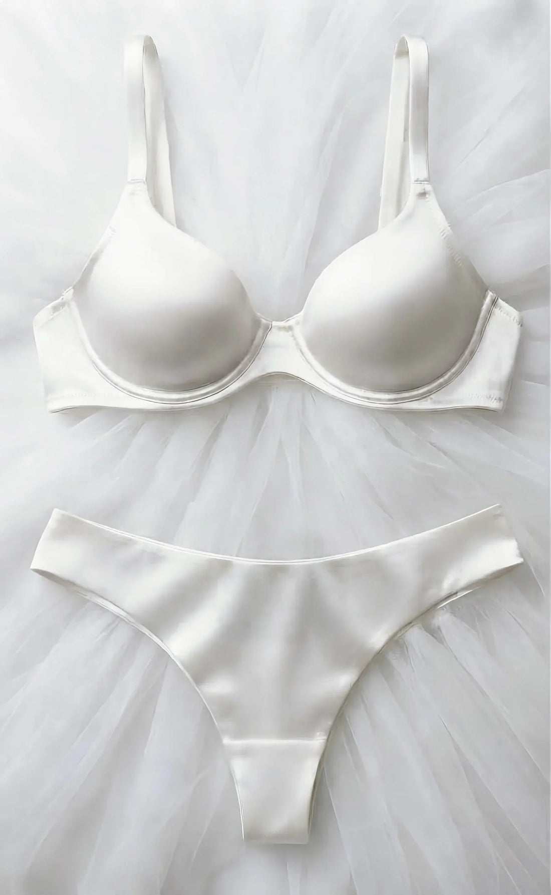 Intimo sposa in raso bianco - reggiseno e perizoma per matrimonio